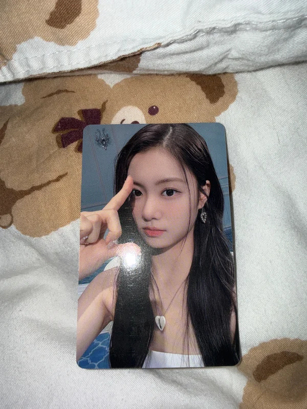 KIM GARAM FEARLESS PC POB WEVERSE