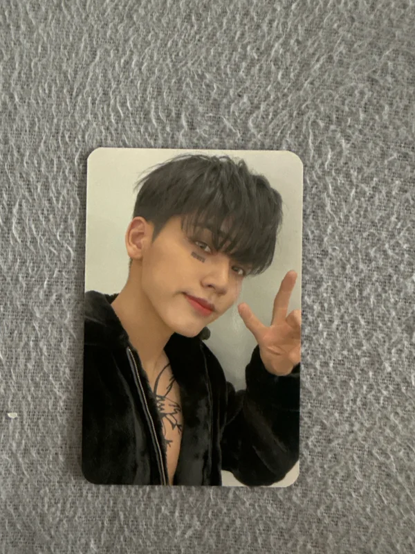 LOVE ME LIKE LIKE Ver.