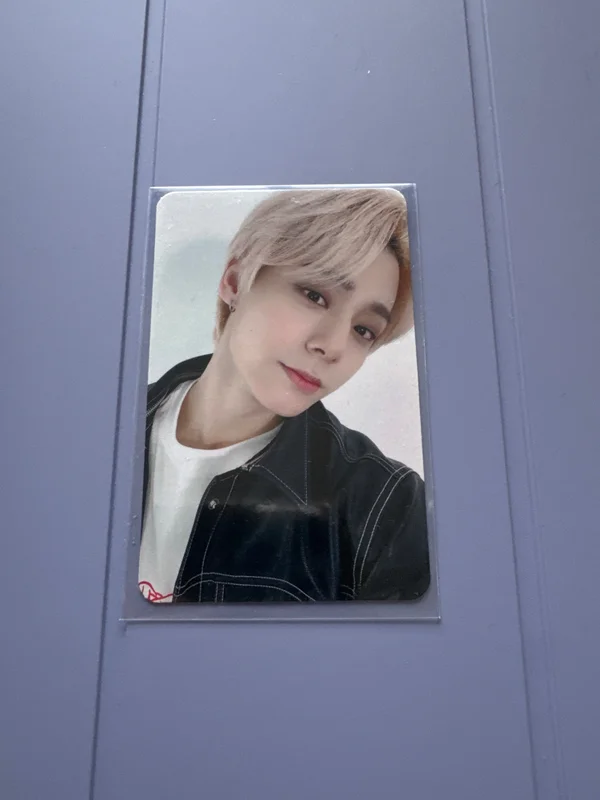 BINARY CODE WONDERWALL