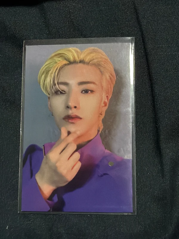 YOUNI-Q OFFICIAL MERCHANDISE PURCHASE REWARD HYUNSEUNG