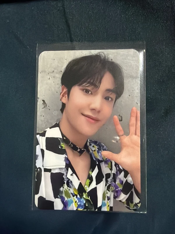 YOUNI-Q MAKESTAR EUNSANG