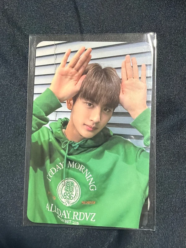 YOUNI-Q MAKESTAR LUCKY DRAW HYUNGSEOK