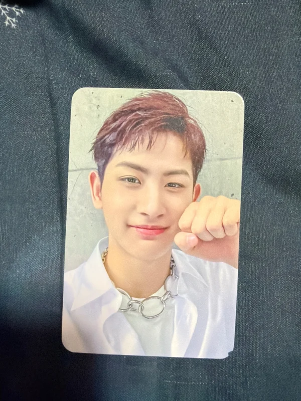 YOUNI-Q SOUND WAVE HYUNGSEOK