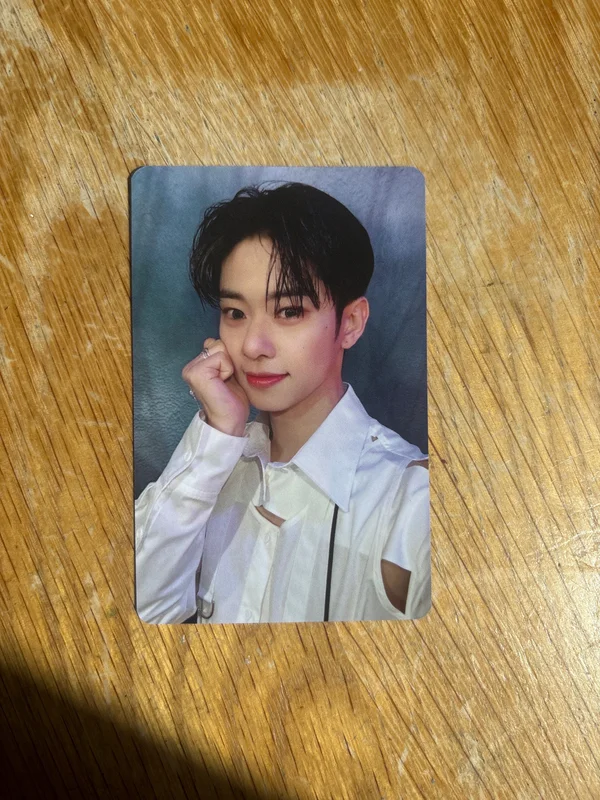 THE FUTURE IS OURS : LOST DONGHYUN