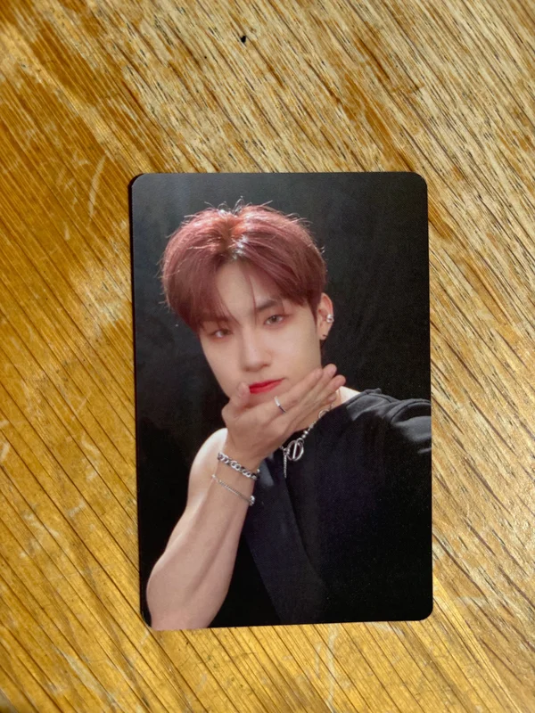 THE FUTURE IS OURS : LOST WOOJIN