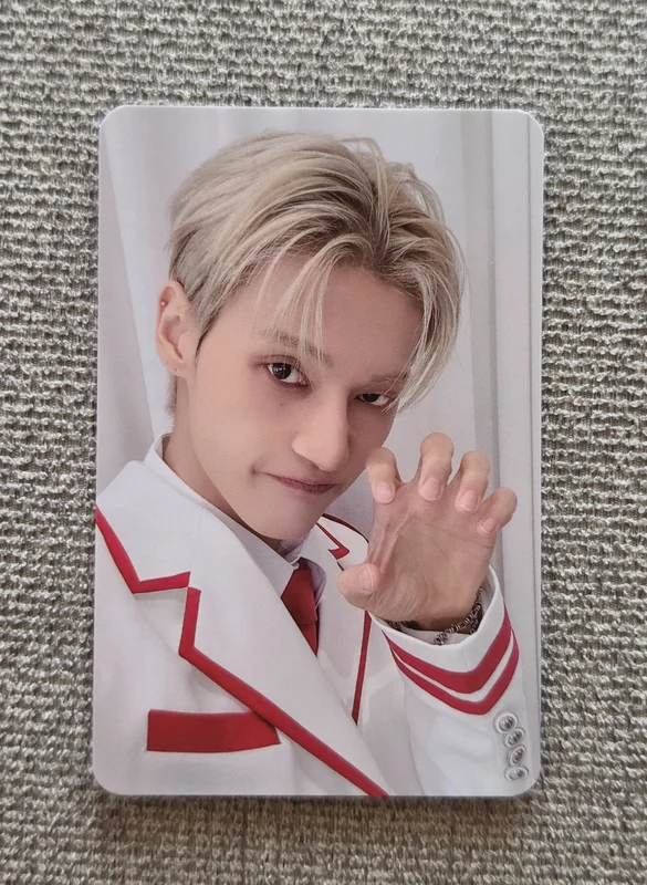 ATEEZ X ANITEEZ POP-UP EXHIBITION & STORE ANITEEZ IN THE CALLING