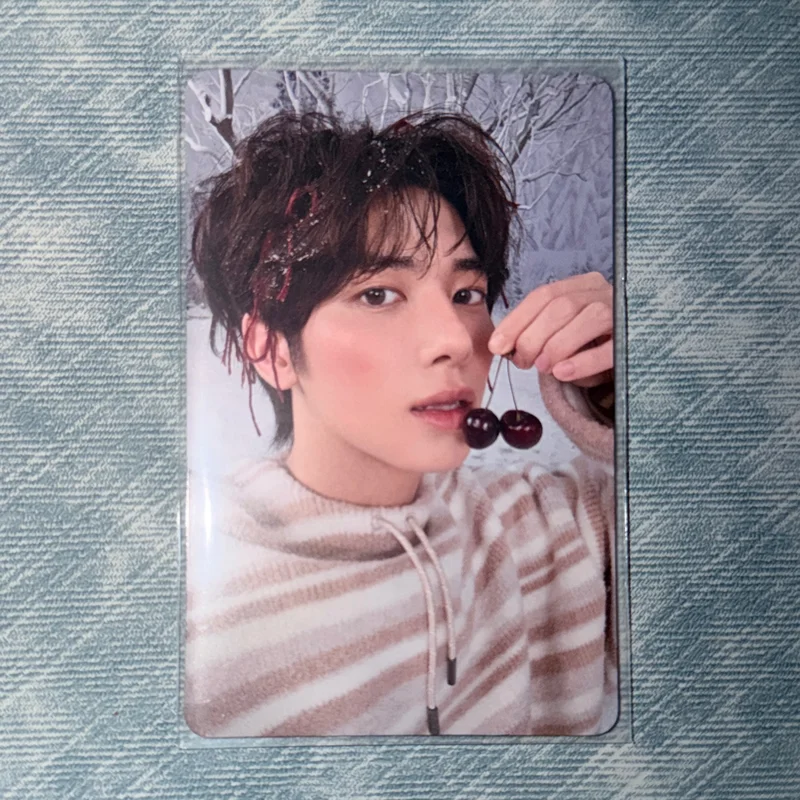 TOMORROW X TOGETHER JAPAN POP-UP STORE 2024 RANDOM PHOTO CARD