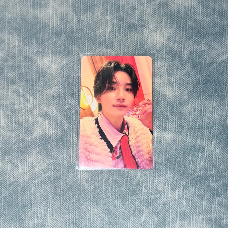 SEVENTEEN 2023 SEASON'S GREETINGS