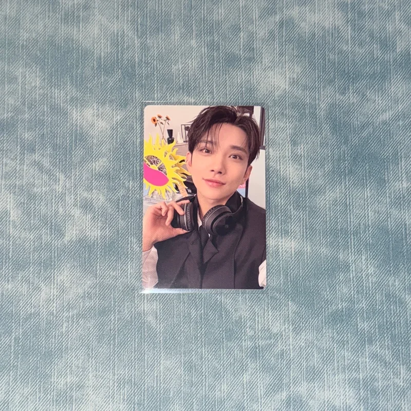 SEVENTEEN 17 right here トレカ ジョシュア 中華 Seventeen JOSHUA '17 IS RIGHT HERE HEAR Ver.' Photocard | Sold by