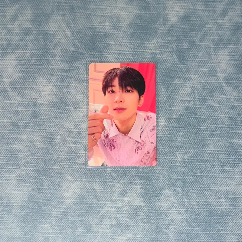 SEVENTEEN 2023 SEASON'S GREETINGS