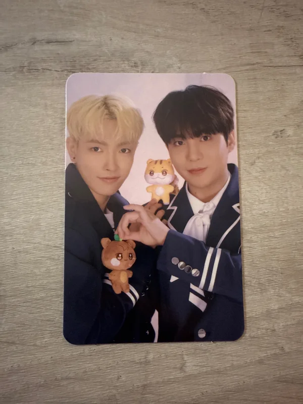 ATEEZ X ANITEEZ POP-UP STORE ANITEEZ IN ILLUSION