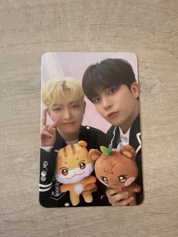 ATEEZ X ANITEEZ POP-UP STORE ANITEEZ IN ILLUSION