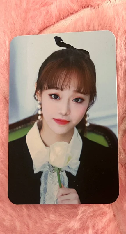 Chuu predebut heart attack photocard