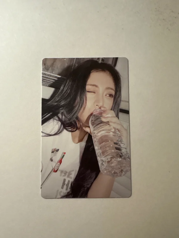 HOT weverse albums ver. WEVERSE