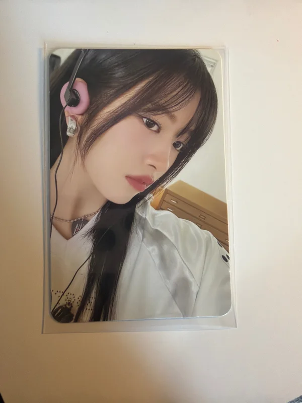 2025 SEASON'S GREETINGS [Colorful Days with IVE] STARSHIPSQUARE