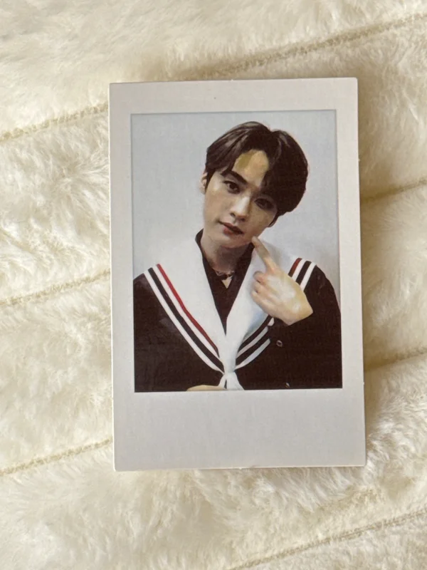 Stray Kids LEE KNOW 'Cle LEVANTER limited Lee Know' Photocard