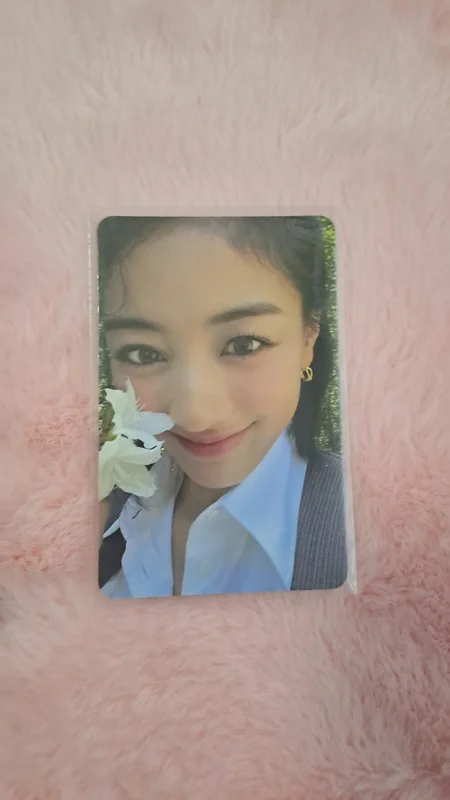 Jihyo BETWEEN 1&2