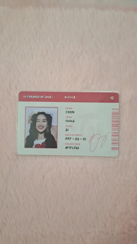 Jihyo Formula of Love: O+T=<3 SCIENTIST ID CARD