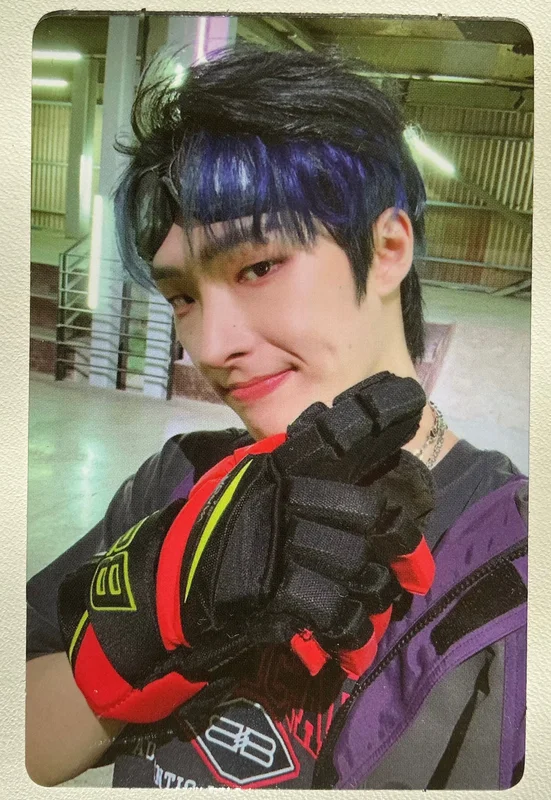 THE WORLD EP.1 : MOVEMENT Z VER.