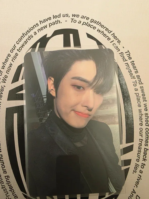 THE WORLD EP.1 : MOVEMENT DIGIPAK VER. hello82