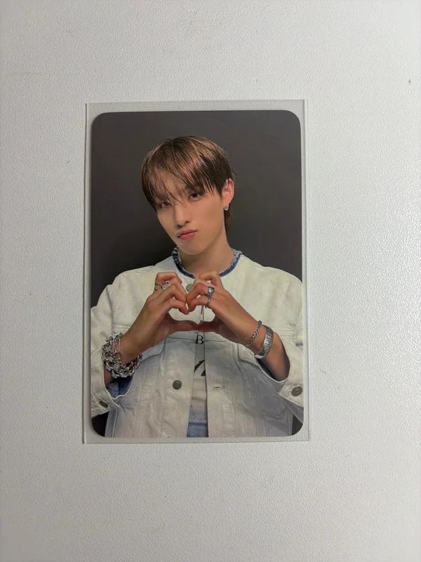 DUH! POP-UP STORE TRADING PHOTO CARD