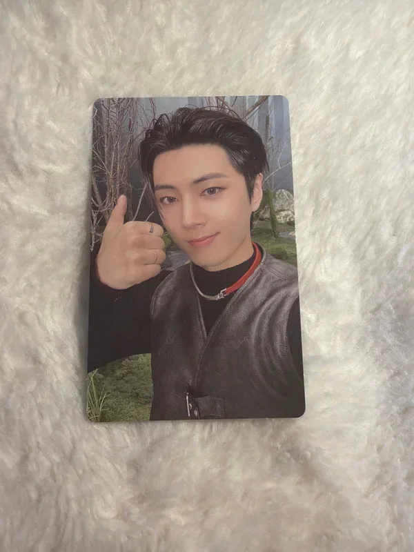 ENHYPEN WORLD TOUR WALK THE LINE Trading Card