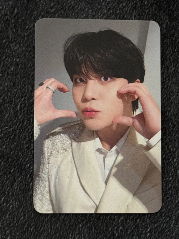 GOLDEN HOUR : Part.2 MAKESTAR LUCKY DRAW in Europe
