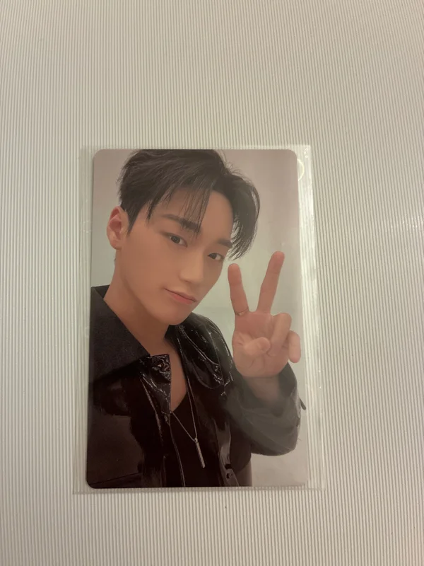 ATEEZ WORLD TOUR [TOWARDS THE LIGHT : WILL TO POWER] IN SEOUL PHOTOCARD PACK