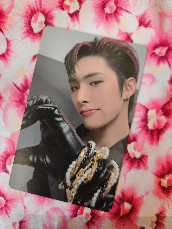 THE WORLD EP.PARADIGM SOLO Ver.