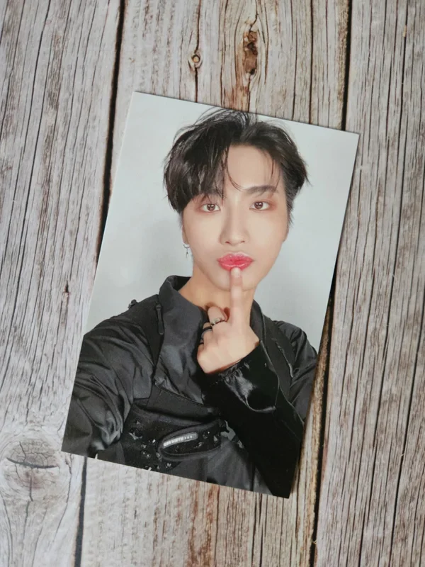 ATEEZ WORLD TOUR [THE FELLOWSHIP : BREAK THE WALL] IN JAPAN TRADING CARDS