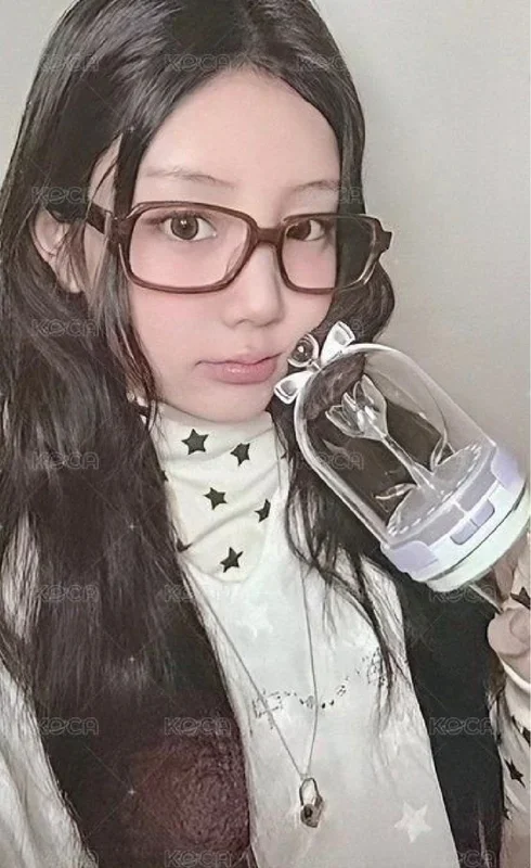 ILLIT Official Light Stick