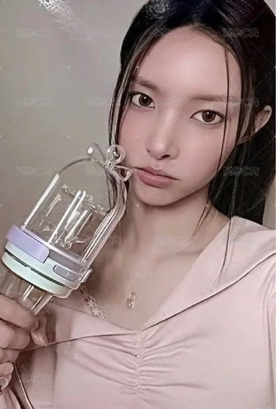 ILLIT Official Light Stick