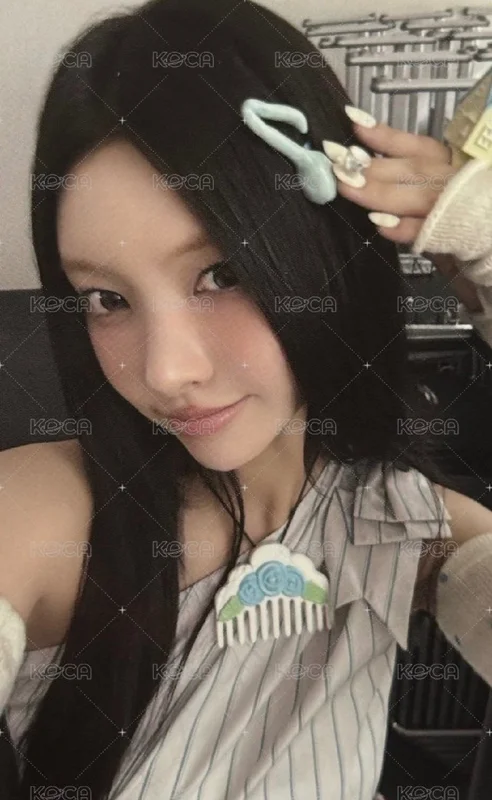NOT CUTE ANYMORE WEVERSE LUCKY DRAW