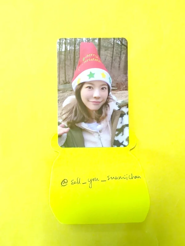 2022 PINK CHRISTMAS PHOTO CARD RANDOM PACK