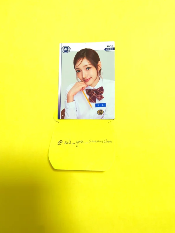 TELECA COLLECTION CARD 2025 K-POP ROOKIE BASE