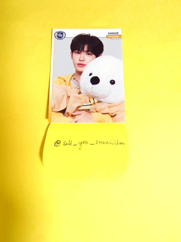 TELECA COLLECTION CARD 2025 K-POP ROOKIE BASE