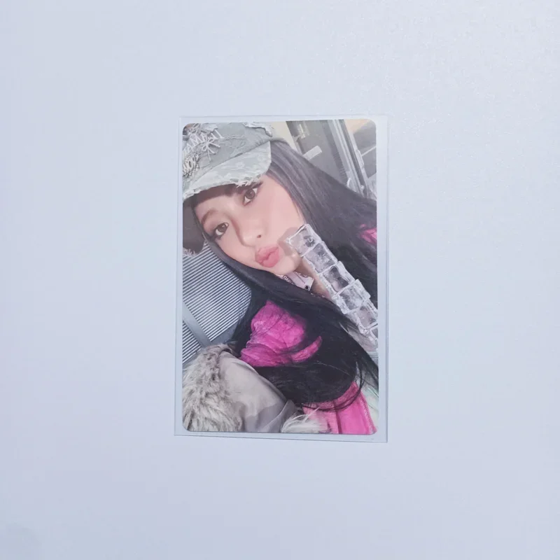 Pocamarket, LE SSERAFIM HUH YUNJIN HOT WEVERSE K-pop Photocard