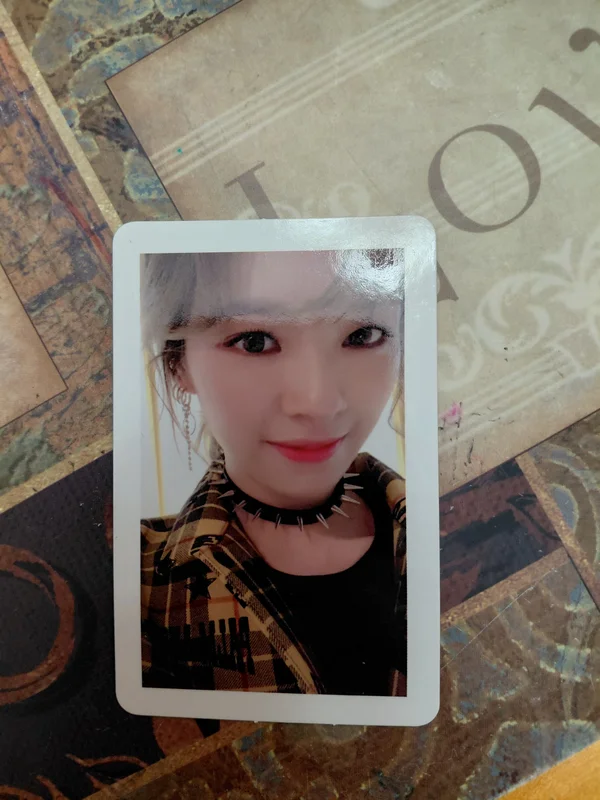 JEONGYEON YES or YES