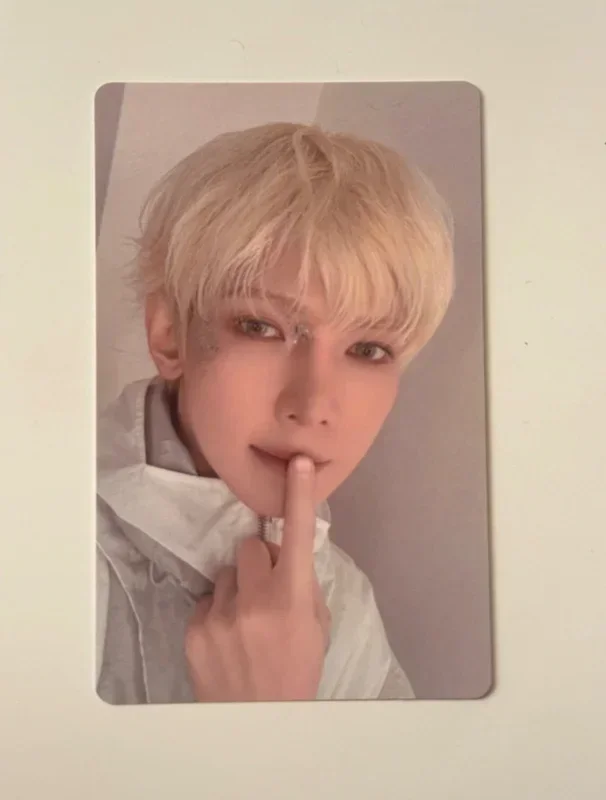 ATEEZ OFFICIAL LIGHT STICK ver.3