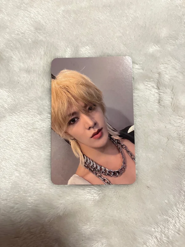 Yuta 2 Baddies STREET LUCKY DRAW A Ver.