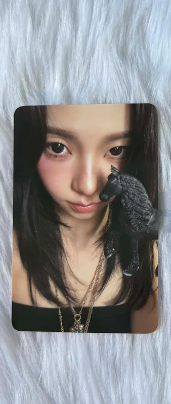 2026 SEASON'S GREETINGS RANDOM TRADING CARD SET A ver. Karina