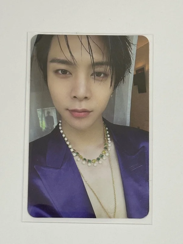 2 Baddies Photobook Ver. 2 Baddies Ver.