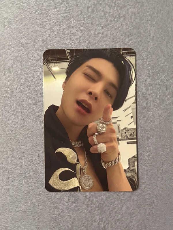 2 Baddies Photobook Ver. FASTER Ver.