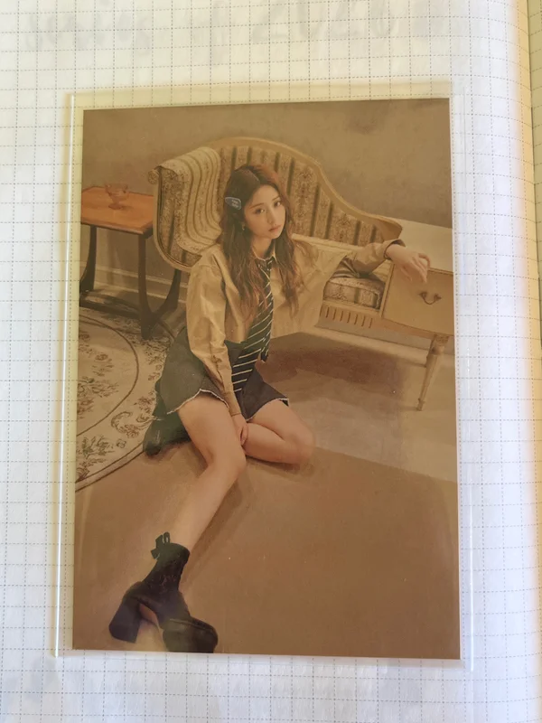 HYBE INSIGHT The Daydream Believers PHOTOCARD SET