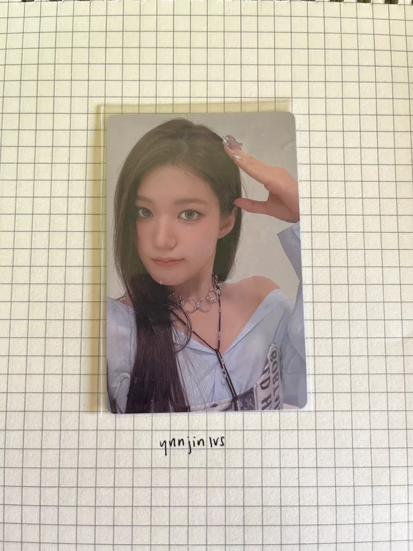 izna The First POP-UP STORE N/a TINCASE SET