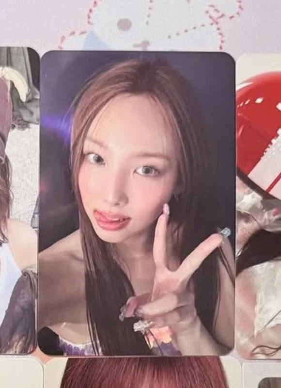 NAYEON NA SOLO ALBUM PHOTOCARD