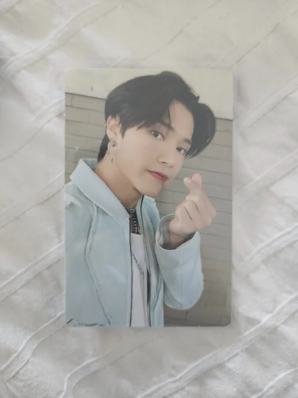 THE WORLD EP.1 : MOVEMENT DIARY VER.