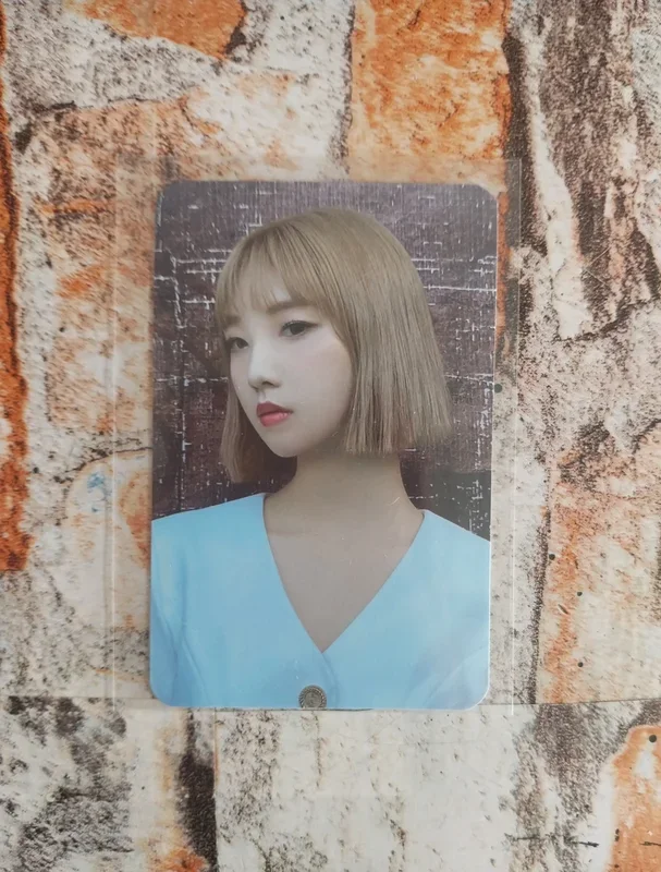 LOONA | Yeojin 12:00 MIDNIGHT Album Card Ver. D