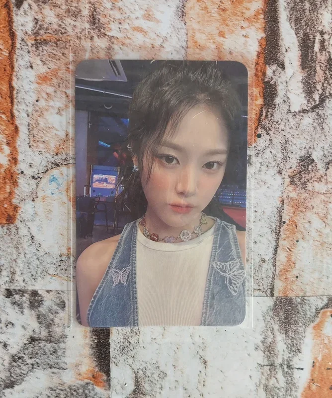Loossemble | Hyunjin Loossemble Album Card Space Ver.