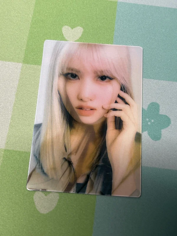 TWICE MOMO WORLD IN A DAY LENTICULAR PC